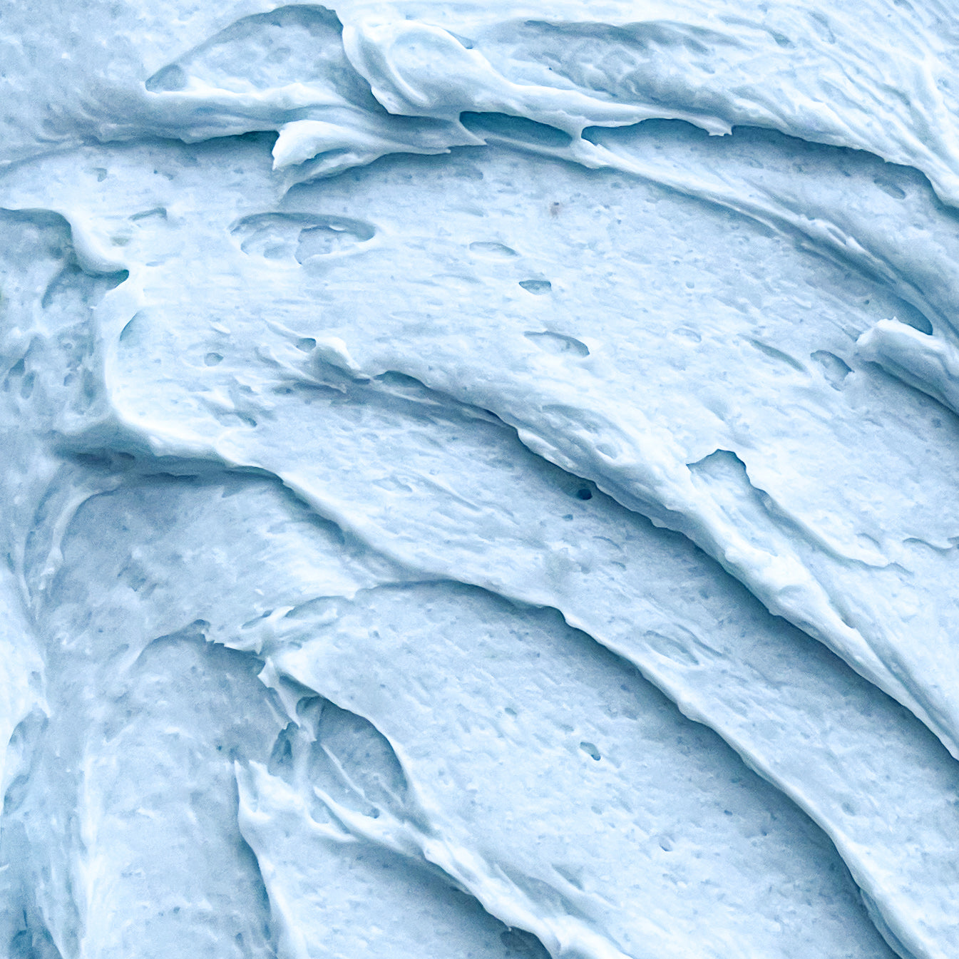 Glaçage vanille bleu végane, sans gluten et sans allergènes.