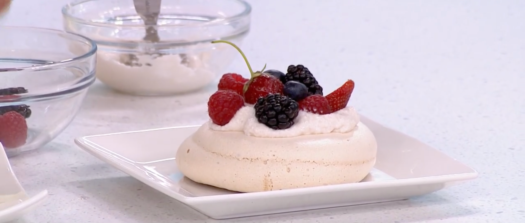 Recette de Pavlovas aux petits fruits